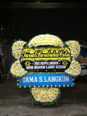 Papan Bunga Duka di Obio